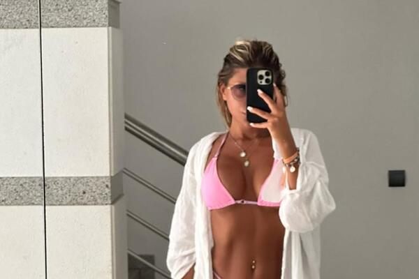 "MIZERNA, MALA, GLIBAVA, PATETIČNA BEDNICE!" Voditeljka Pinka bez CENZURE - Srbi šokirani izjavom, KO TRAŽI ĐAVOLA?