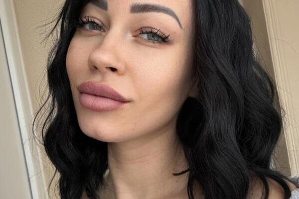 Nazivaju se SELJANKOM, a ona... Sanja otkrila kako stvarno izgleda život na selu i mnogima je zapušila usta (VIDEO)