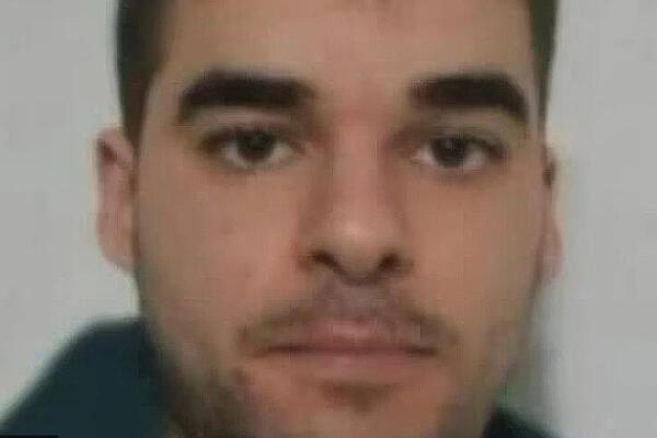 Ovo je mladić kojeg su roditelji našli mrtvog! Šokirali se kad su videli šta mu je na glavi, a sad se saznalo...