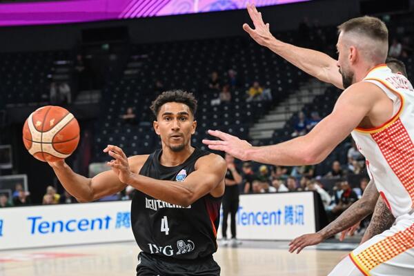 Crna Gora se držala do poluvremena protiv Nemačke - svetski šampion na kraju slavio 30 razlike (Video)