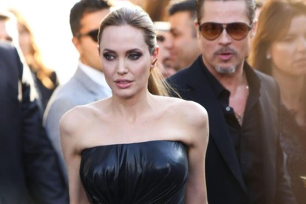 ANĐA OVO TEŠKO PODNOSI! 2013. godine uradila dvostruku masektomiju - obe dojke uklonila, a sad PONOVO POD STRESOM