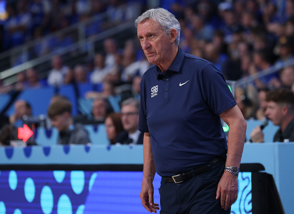 Svetislav Pešić na utakmici Srbije i Estonije