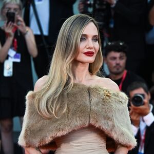 Nova slika Anđeline Džoli otkriva jezivu istinu? Ljudi tvrde da je u pitanju DVOJNICA, iza svega se krije... (FOTO)