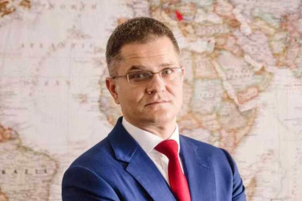 Od monopola do multipolarnosti: Uoči Samita ŠOS-a u Tjanđinu