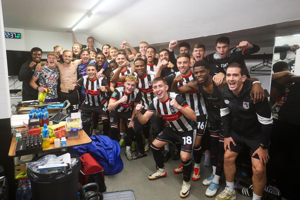 Najveća bruka Mančester junajteda u istoriji! Četvrtoligaš izbacio posrnulog velikana iz Liga kupa! (Video/Foto)