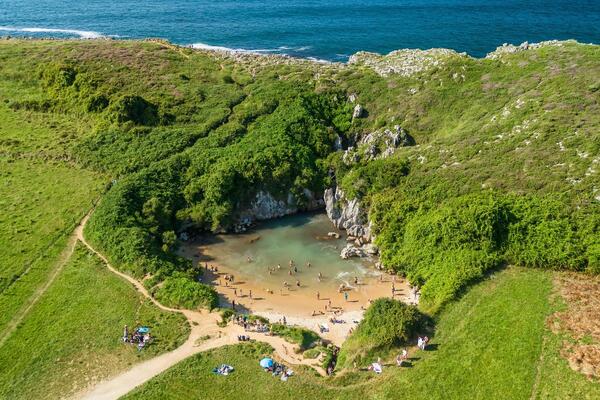 Ova plaža je dokaz da od Majke prirode nema jačih: Nalazi se na 100 metara od mora, a izgled joj se stalno menja!