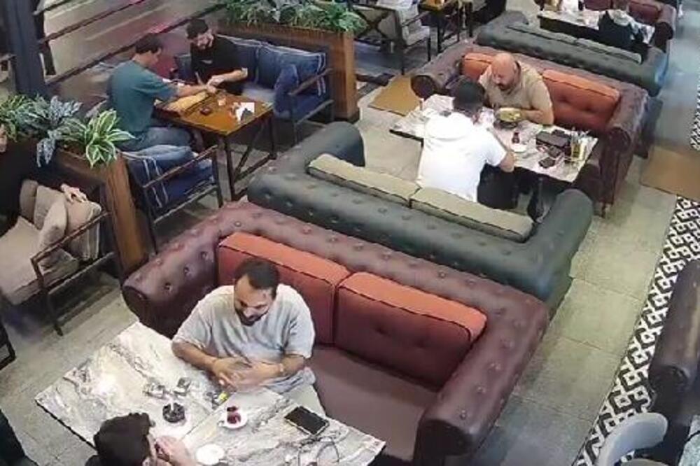 Dečak mu prosvirao glavu dok je jeo čorbu! Isplivao snimak likvidacije predsednika fudbalskog tima! (UZNEMIRUJUĆE)