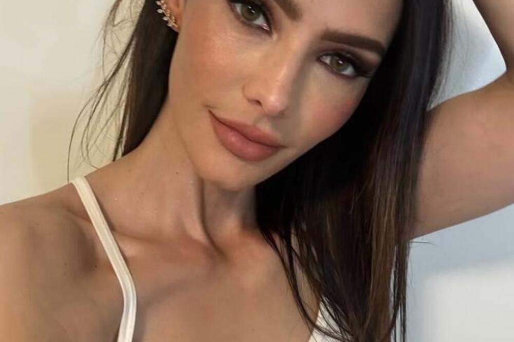 Za sestru svi kažu da je bomba, a tek da vidite nju! Isto je u JAVNOM SVETU i identično brutalna