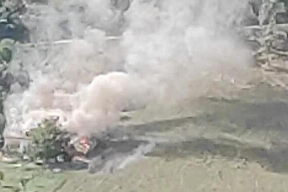 Veliki požar kod Užica: Vatra guta kuću, vatrogasci se bore sa buktinjom (FOTO)