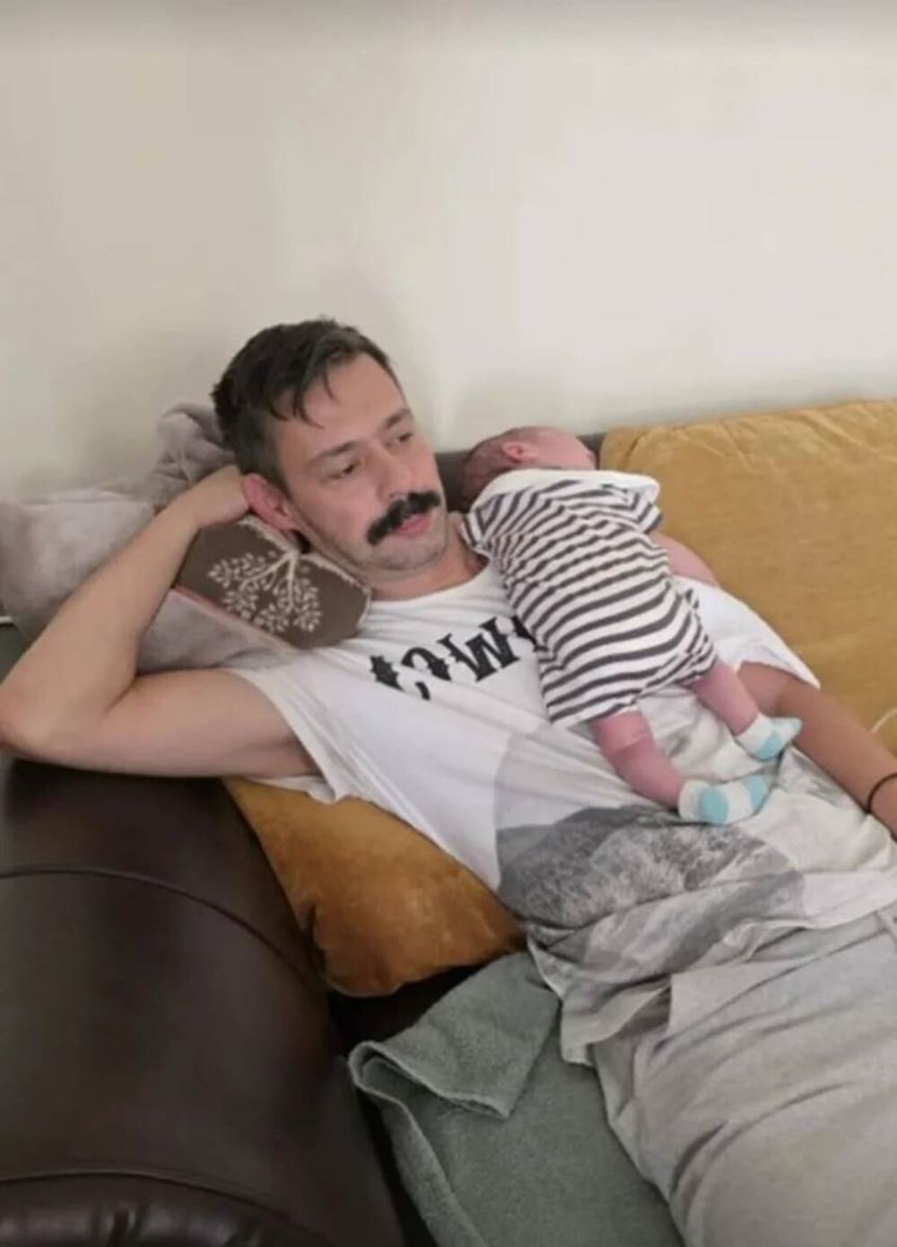 Milan Vasić uživa sa sinom