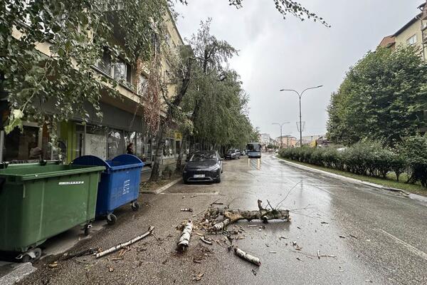 Ovaj grad u Srbiji na udaru olujnog nevremena: Tu je napravilo opšti haos