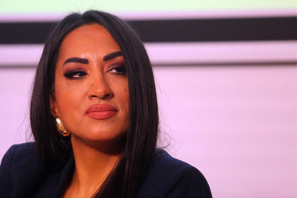 Šta biste vi uradila kada bi vam stigla ovakva pozivnica? Pevačica šokirana ovim zahtevom, imala je šta da kaže