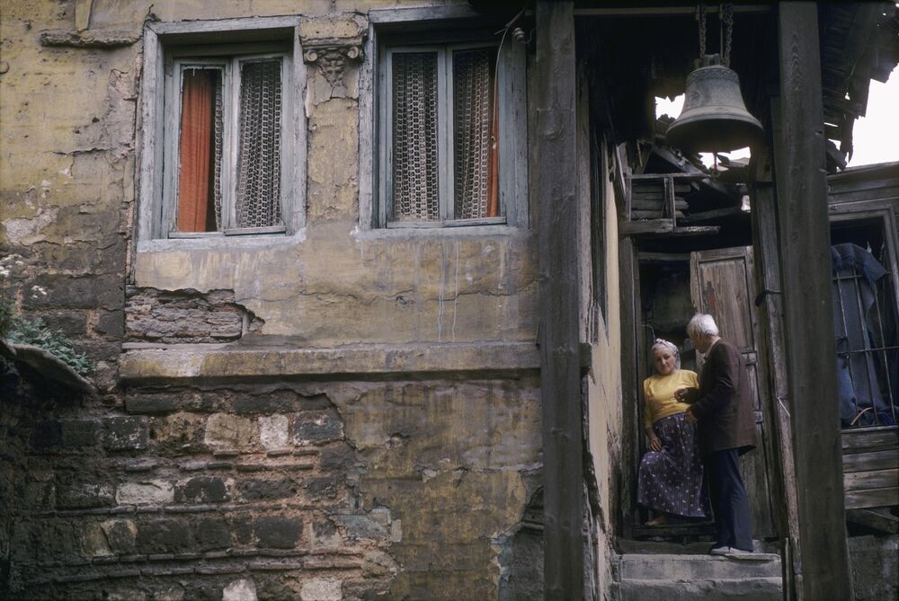 Mislili da se dedi priviđa čovek i da gubi razum, a onda... Kad je umro baba se izlanula i otkrila jezivu tajnu!