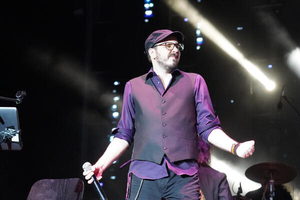 Ovo je novi pevač "Riblje čorbe"!