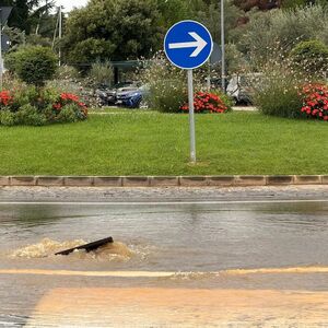 Posle prolećnog dana, stiže preokret: Sneg i pljuskovi u ovim delovima zemlje, a onda od petka pravi rolerkoster!