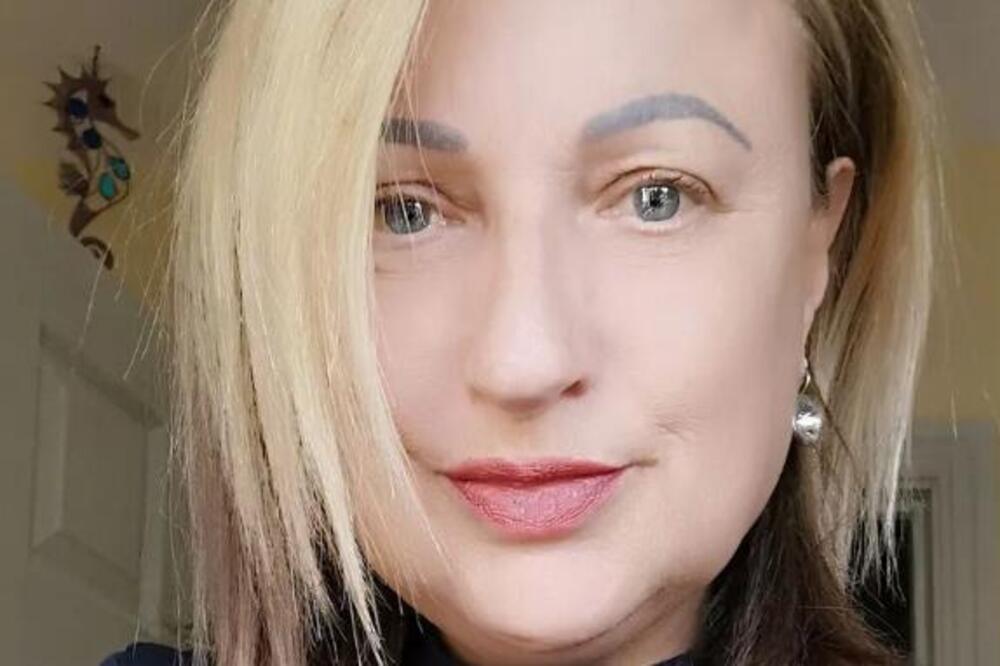 Majka rekla porodici da ide na odmor, a onda je njena ćerka dobila poruku koja ju je uništila: "Tvoja mama.."