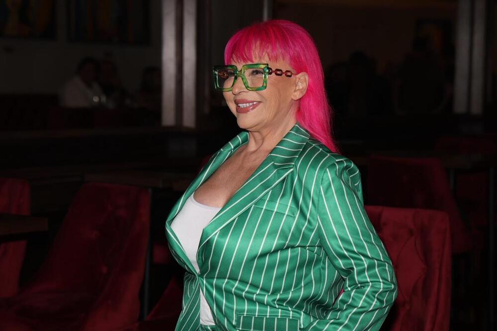 "BAŠ SAM SE POTRESLA!" Zorica se posvađala sa koleginicom pa došla na SLAVLJE - 1 detalj ŠOKIRAO PRISUTNE