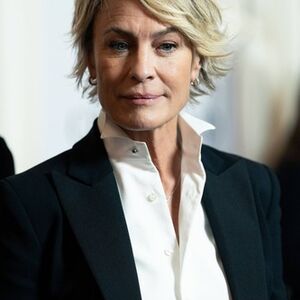 OSTAVILA VELIKI GRAD I OTIŠLA NA SELO! Sa 60 godina upoznala muškarca svojih snova i napustila BOGATSTVO i LUKSUZ