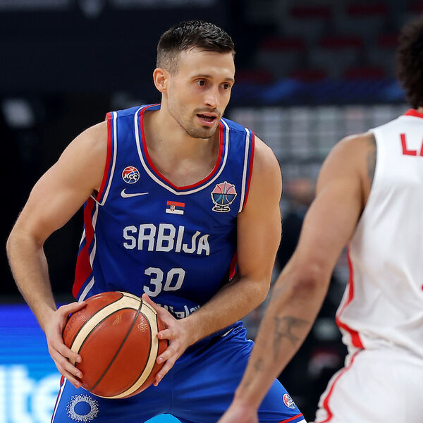 Aleksa Avramović debituje za Dubai u Evroligi protiv Crvene zvezde! (Video/Foto)