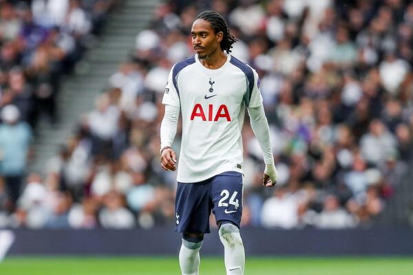 Totenhemova zver debituje: Spens prvi musliman u reprezentaciji Engleske!