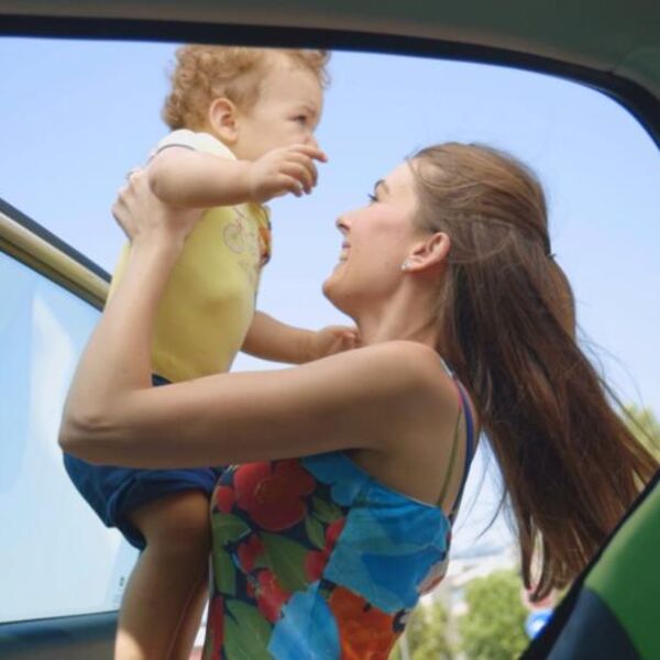 AKCIJA „BEBI PARKING KARTA”: 30 sati besplatnog parkiranja za roditelje beba