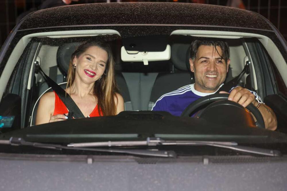 "TEŠKO NAM JE DA TRPIMO JEDNO DRUGO"! Poznati muzički par došao na Youth Fest, pa sve zatekao