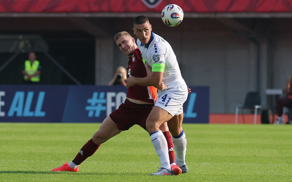 Nikola Milenković na utakmici Letonije i Srbije