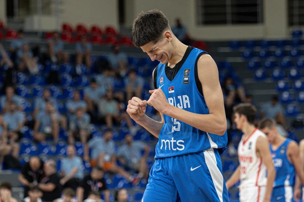 Kakav dan: Kusturica debitovao za Barselonu!