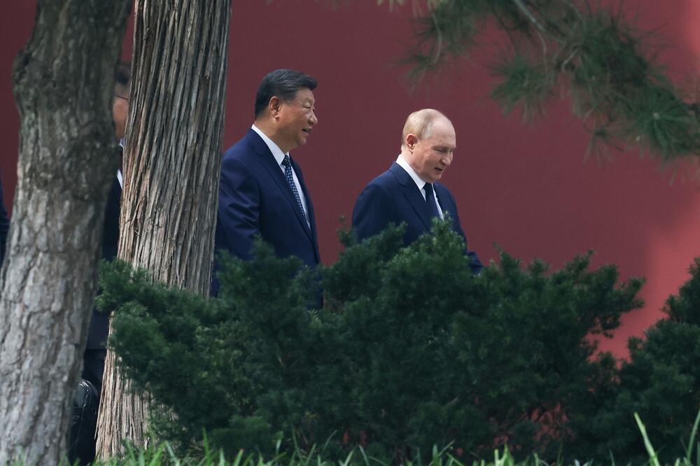 HITNO UKLONJEN SNIMAK RAZGOVORA PUTINA I ĐINPINGA! Moćnici uhvaćeni kako pričaju o ŠOK STVARIMA, sve isplivalo!