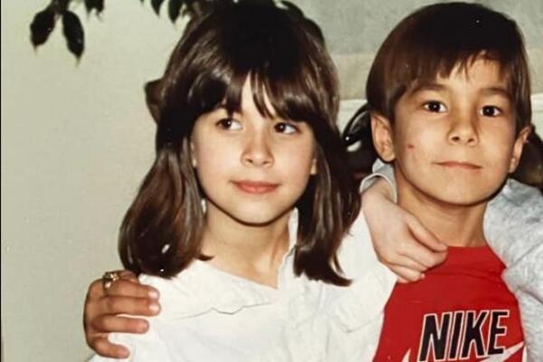 "TRI SATA SMO SE LJUBILI DOK NISMO U KREVETU...": ANĐELA SE UDALA ZA BRATA, RODILA I DETE! Usledila tragedija