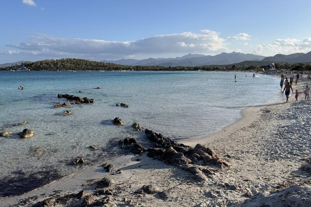 Idu da se kupaju 10 dana u Grčkoj za 220 evra: Bračni par iz Vranja izabrao omiljeno letovalište, prošli odlično!