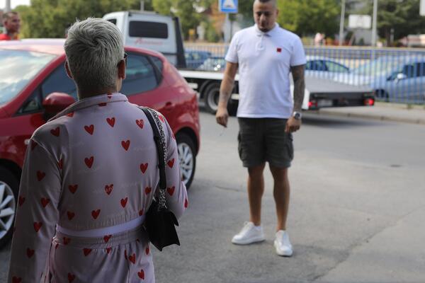 PALA I KRIVIČNA! Sreli se u centru Beograda pa se SUKOBILI - šok nasred ulice, prolaznici vidno ŠOKIRANI