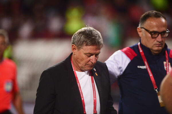 E moj Piksi... Zviždi ti cela Marakana, a bio si idol...