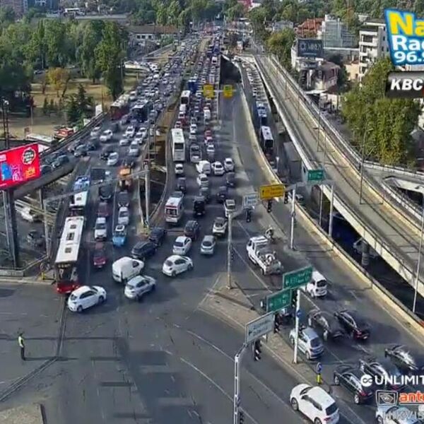 Na koju god stranu da krenete - kolaps! Velike gužve na ulicama Beograda, ove tačke su kritične! (FOTO)