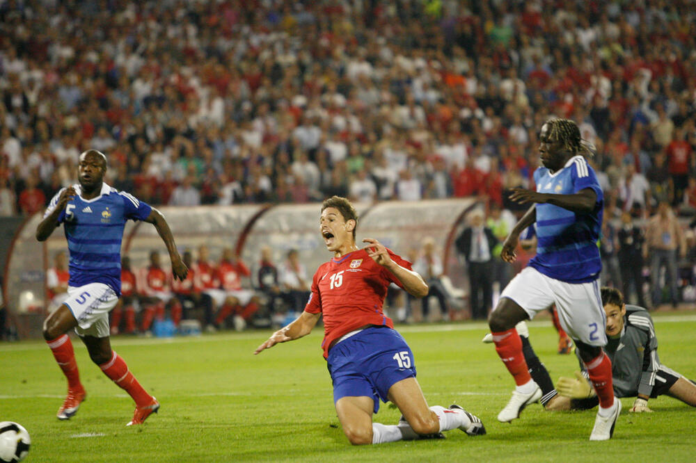 Isti datum i 16 godina razlike - Od straha Francuske na prepunoj Marakani do bruke protiv Engleske (Video)