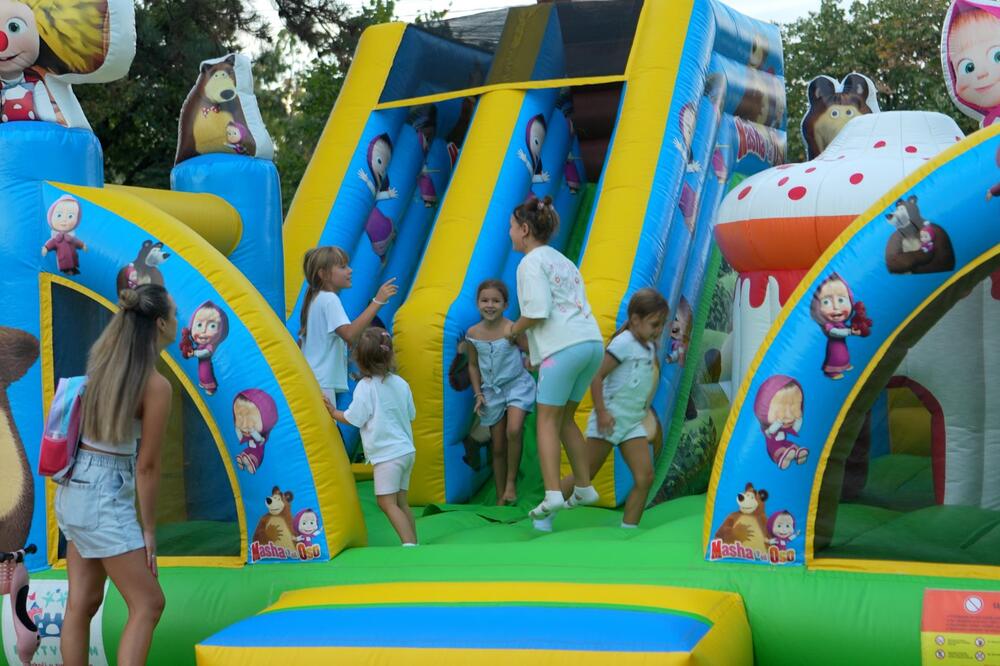 Radost i zabava za najmlađe: Luna park, predstave, sport i kreativnost u okviru „Dečjeg leta na Ušću”