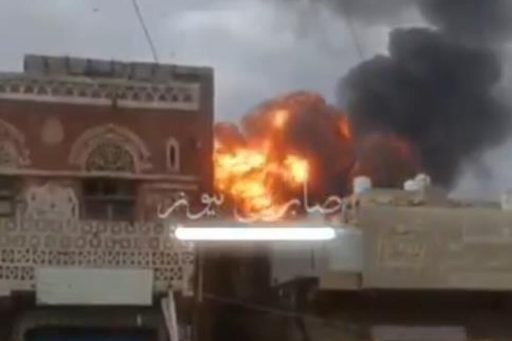 Odjekuju eksplozije u Jemenu: Izrael izvršio seriju stravičnih napada na glavni grad Sanu (VIDEO)