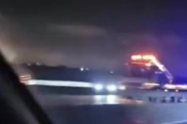 Saobraćajna nesreća kod Pupinovog mosta: Stvaraju se veliki zastoji (VIDEO)