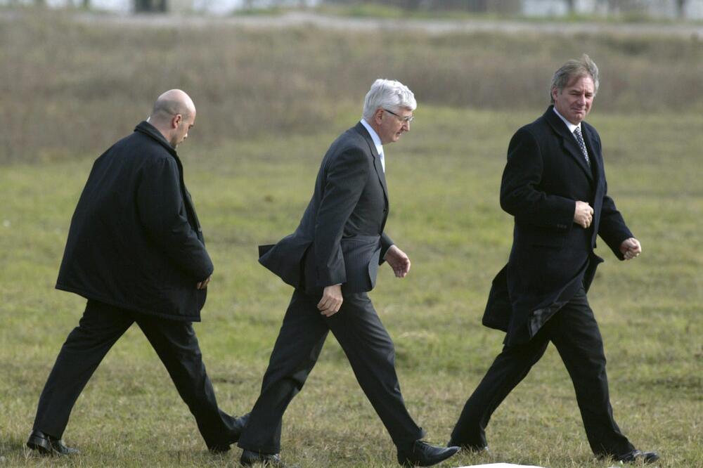 Umro Prvoslav Davinić!