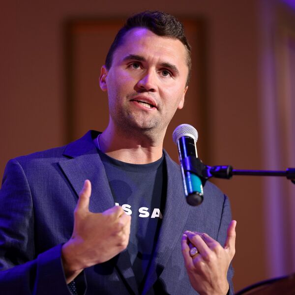 "Bio je borac za slobodu i inspiracija za milione ljudi" Tramp će danas posthumno odlikovati Čarlija Kirka!