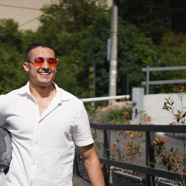 "ZNAM DA SRPKINJE VOLE NOVAC": Haos pred Muratov dolazak na Pink! Ovako izgleda čovek PUN LOVE