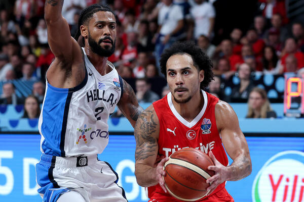 Bivši košarkaš Crvene zvezde se oglasio posle Larkinovih reči da je najbolji u istoriji Evrolige (Foto)