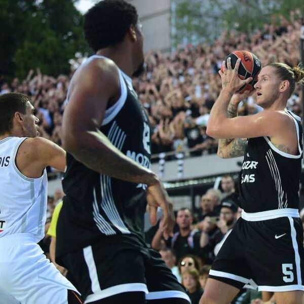 "Pejnov transfer ima pozitivan efekat od 2.500.000 - u ugovoru Osetkovskog postoji jasna klauzula"