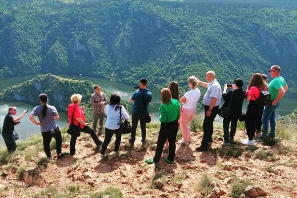 Ovaj deo Srbije postaje prava turistička atrakcija: Turisti masovno dolaze zbog najlepšeg pogleda