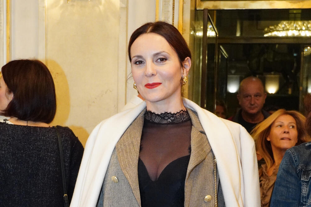 Da li znate ko je suprug Nade Šargin? Mlađi je od nje 7 godina i veoma je uspešan čovek, mnoge će joj pozavideti