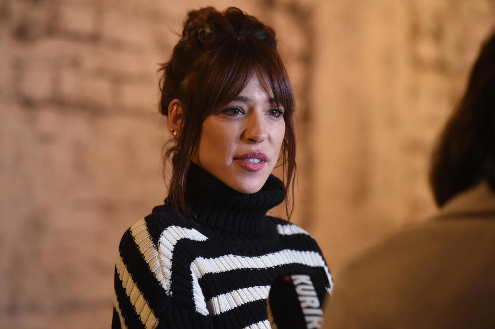 Bila u vezi sa ozbiljnim dasom, a onda pukla tikva: Konačno progovorila o prekidu i otkrila da li ima novog dečka