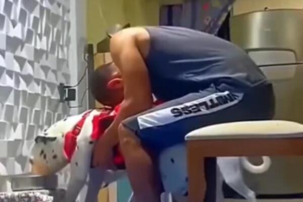 Rekli su mu da će pas da ostane paralizovan, nije se predao: Dogodilo se čudo, njegova priča je rasplakala mnoge