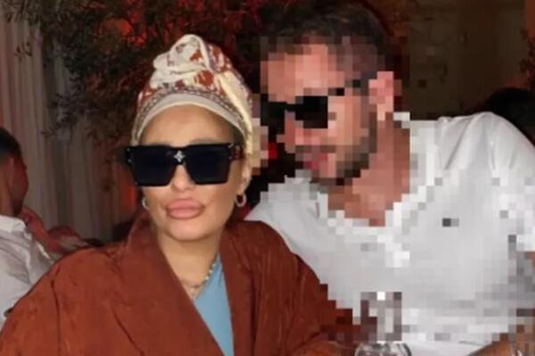 NAKON PREBIJANJA, VRATILA SE STARIM POROCIMA! Šok izdanje Ane Nikolić u klubu, pogledajte šta ima NA GLAVI