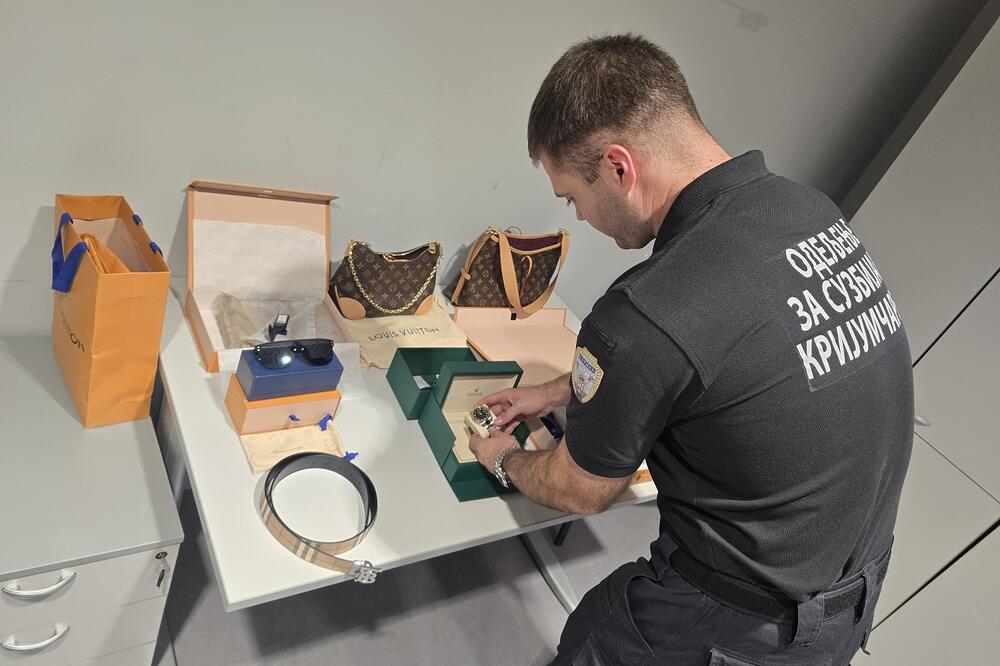 Carinici prebledeli kad su otvorili prtljag na aerodromu Nikola Tesla: Nećete verovati šta je sve zaplenjeno