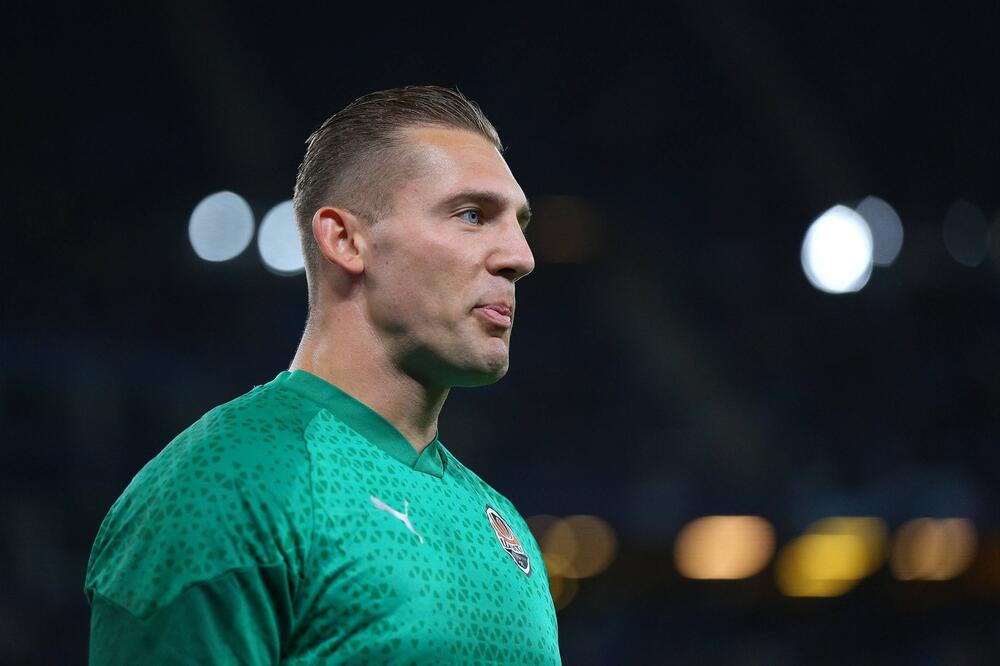 Nije uspeo: Poznati golman pokušao da pobegne, sad će morati u rat!